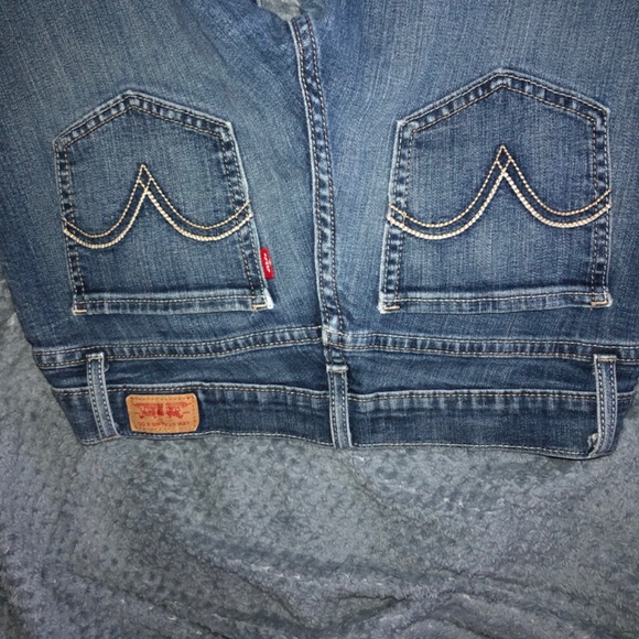 Levi’s - Picture 4 of 4